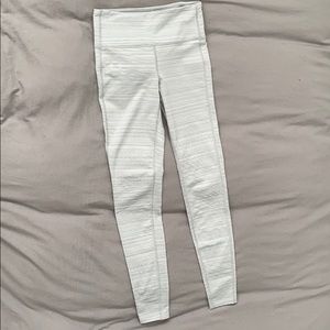 EUC Athleta Jacquard Chataranga Tight sz S